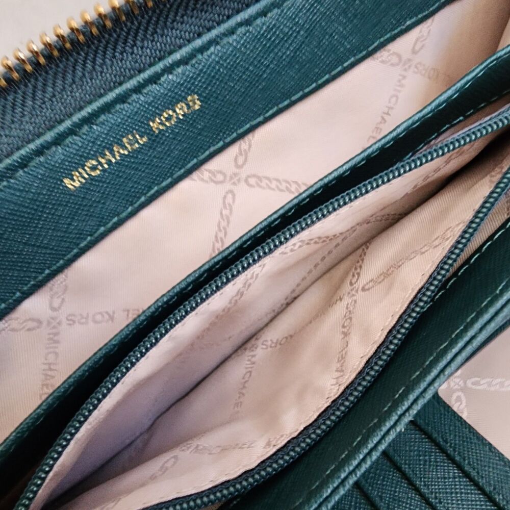 Michael Kors Large Pebbled Leather Zip Around Continental Wallet Green - Picture 6 of 7